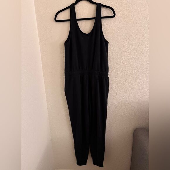 UGG Black Sleeveless Jumpsuit with Relaxed Fit - Picture 9 of 11